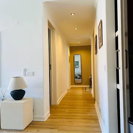 Peaceful 2 Bd In Monte Appartement Estoril